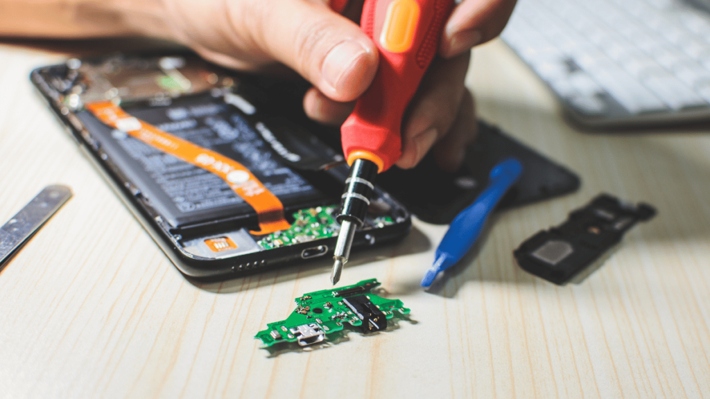  Learn Mobile Repair and Become Your Own Boss